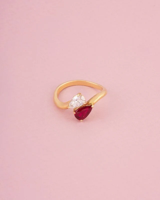 Bague Toi & Moi en or jaune 18k rubis et diamant - Image 2