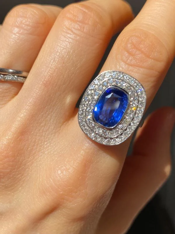 Bague en or blanc 18k saphir et diamants - Image 5