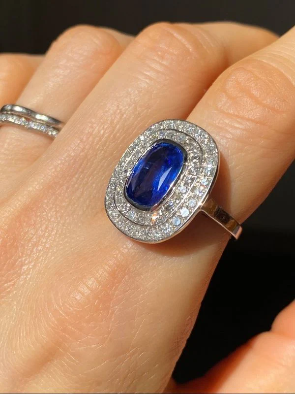 Bague en or blanc 18k saphir et diamants - Image 8