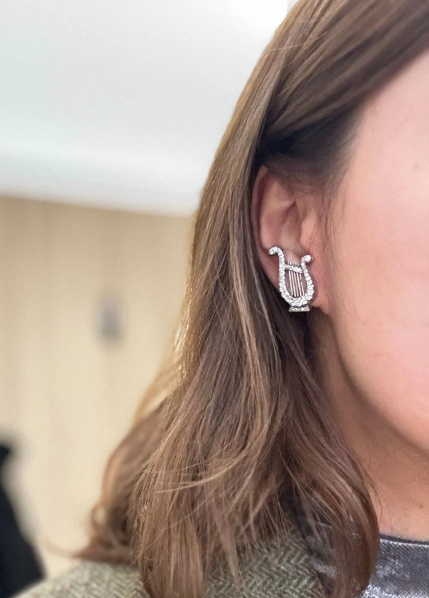 Paire de clips d'oreilles LYRES en diamants - Image 4