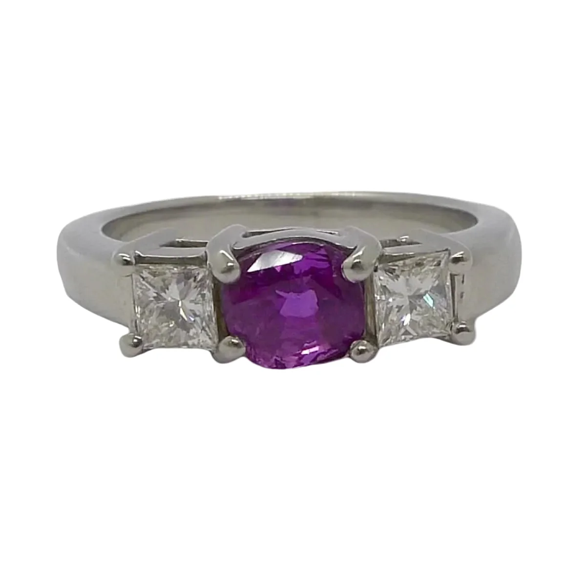 Bague Trilogie en or blanc, saphir, et diamants