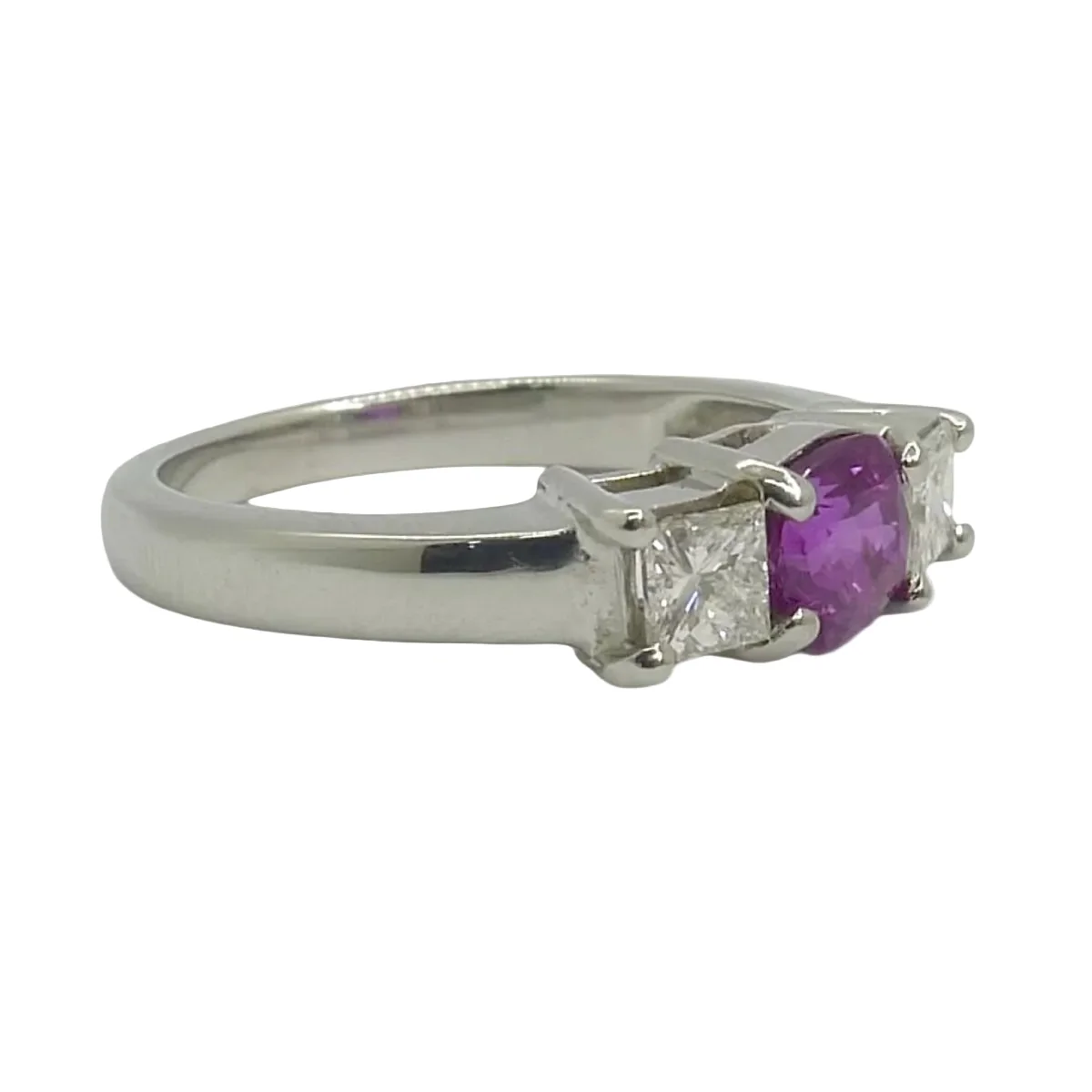 Bague Trilogie en or blanc, saphir, et diamants - Image 4