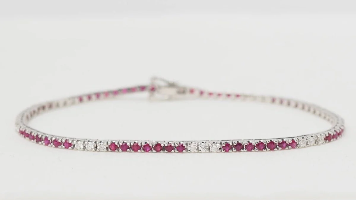 Bracelet rivière en or blanc, rubis et diamants - Image 5