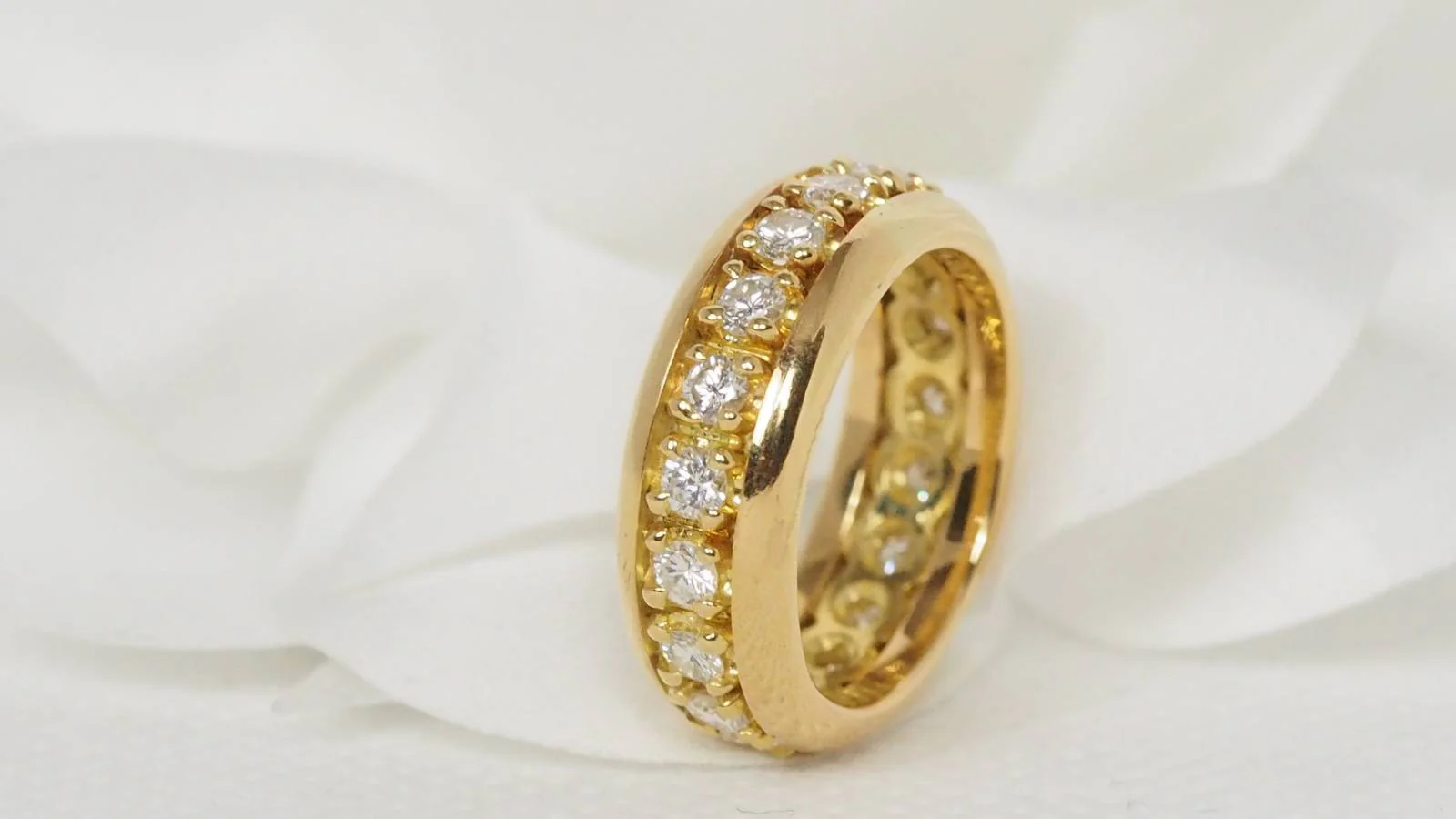 Alliance américaine en or jaune et diamants - Image 3
