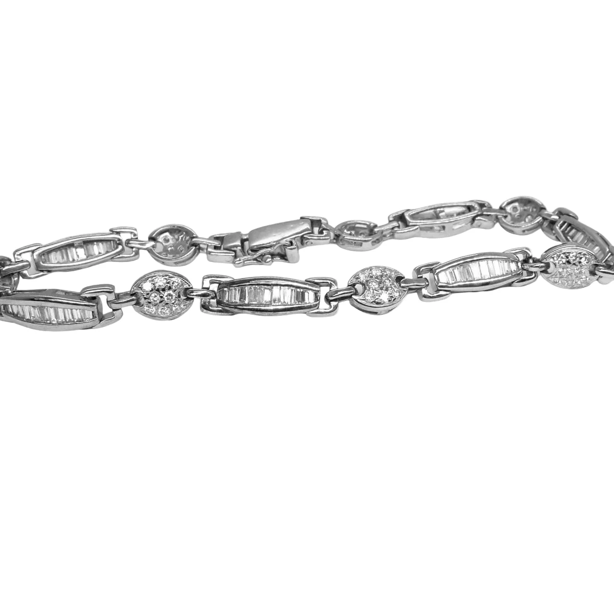 Bracelet en or blanc et diamants