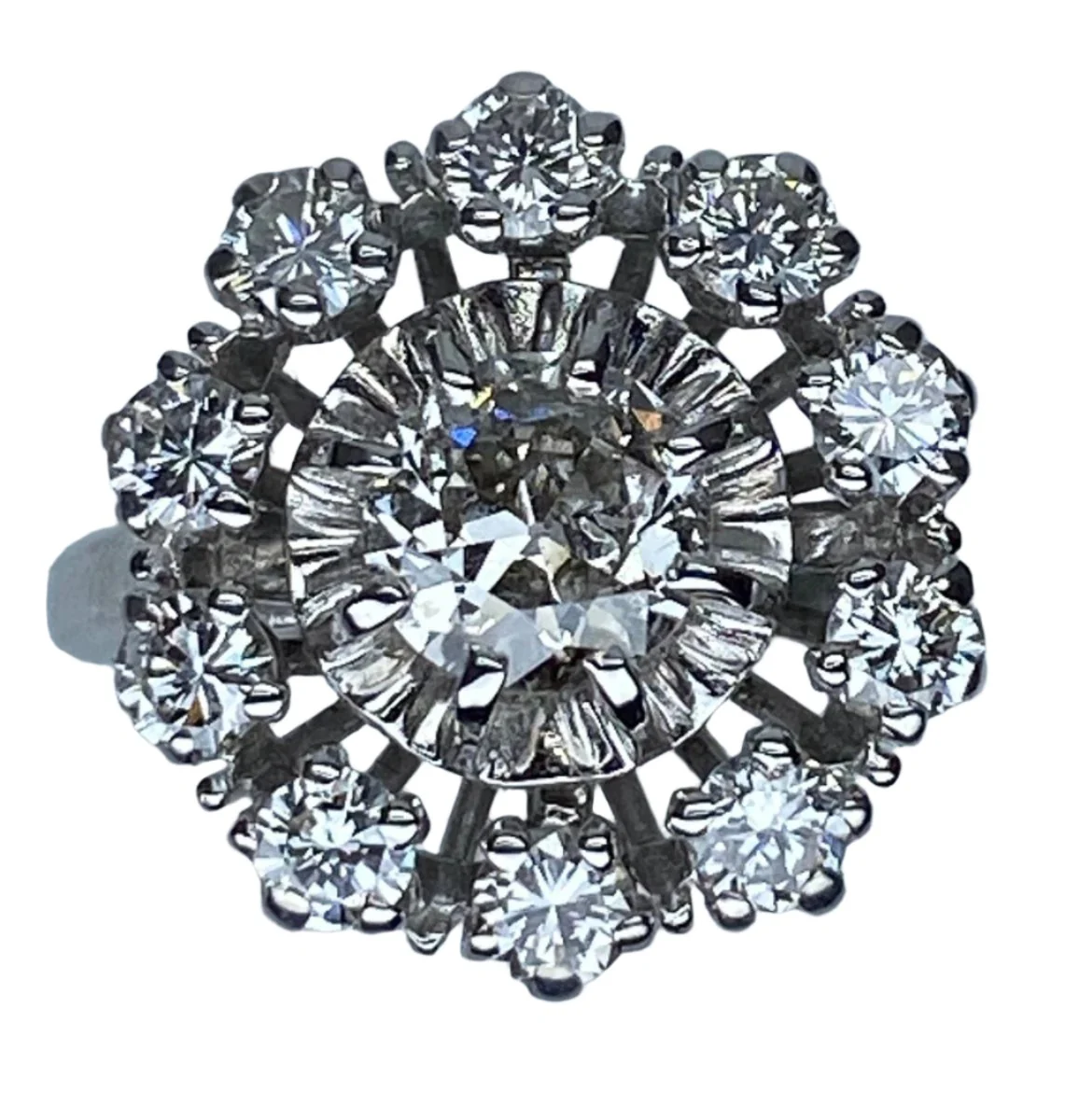 Bague en or 18 carats de forme marguerite «soleil» sertie de diamants - Image 4