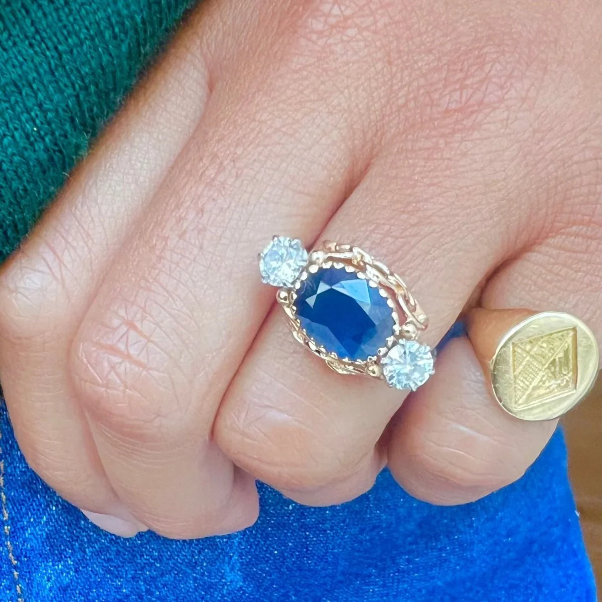 Bague Trilogie en or rose, saphir et diamants - Image 2