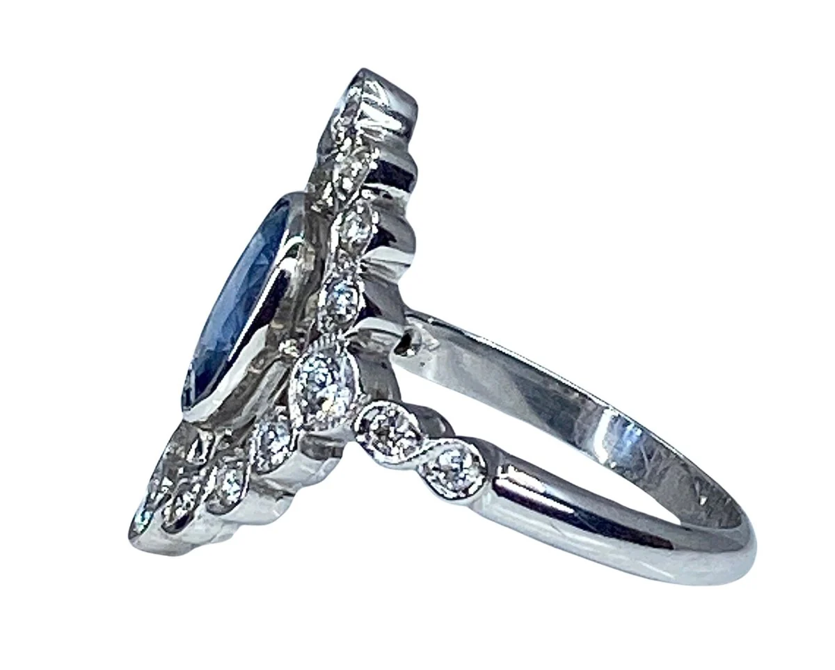 Bague losange en or blanc saphir et diamants - Image 5