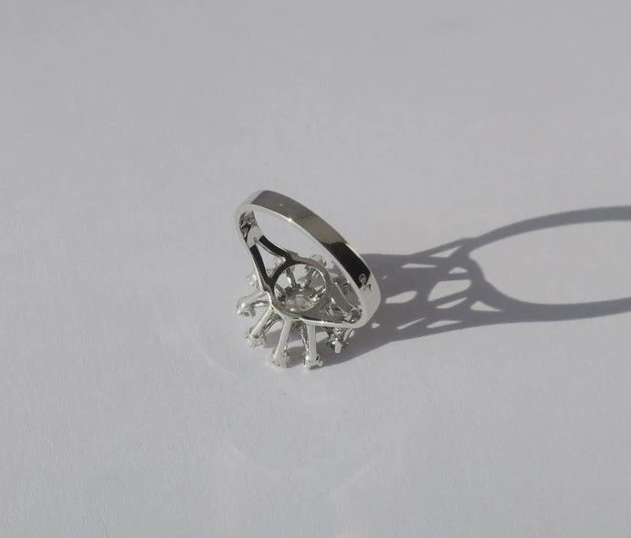 Bague Marguerite Diamants Or blanc et Platine - Image 2