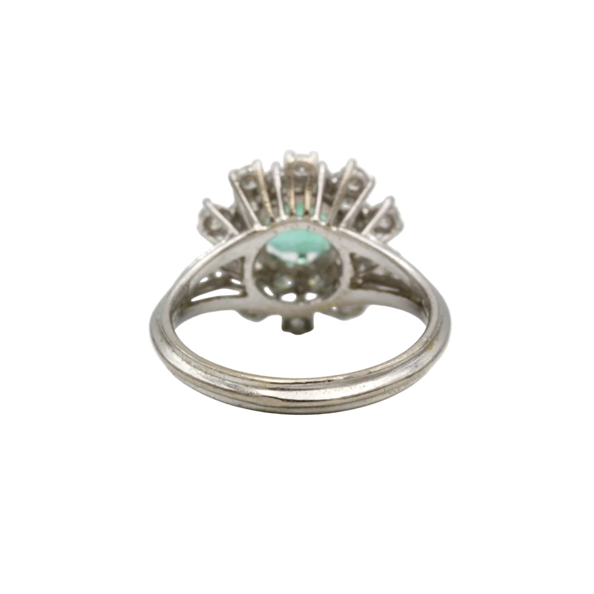 Bague en or blanc, émeraude, et diamants - Image 6