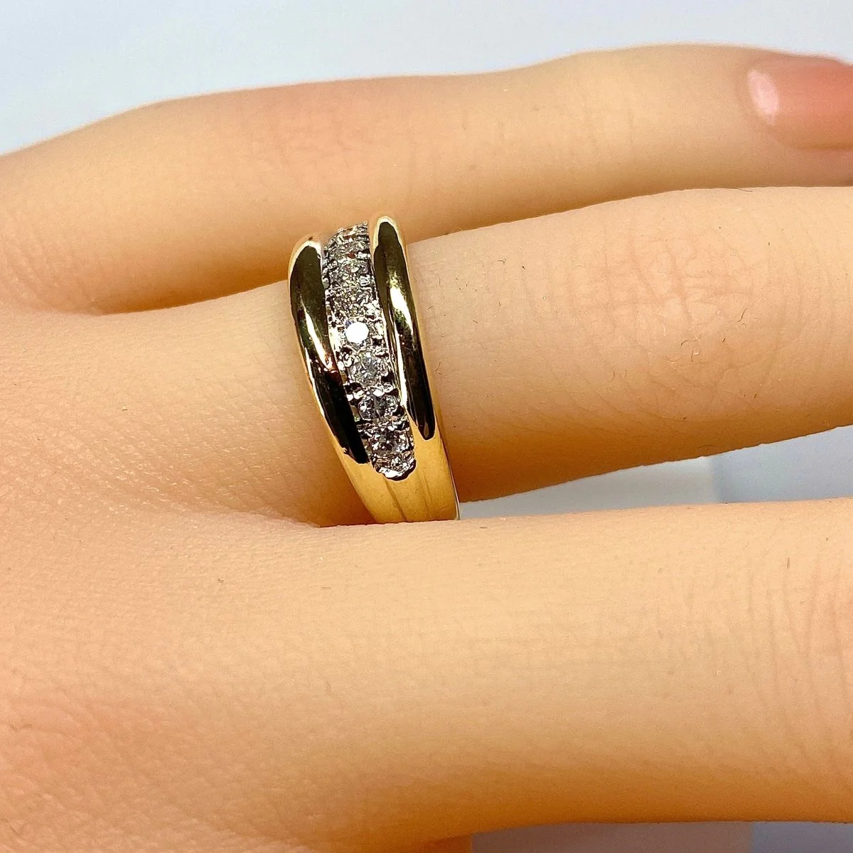 Bague Jonc en or jaune et diamants - Image 2