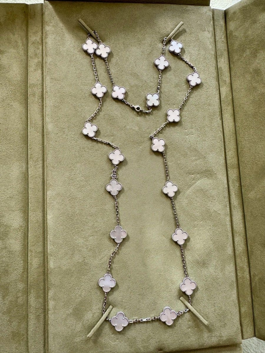 Sautoir Van Cleef et Arpels Alhambra or blanc 750 et nacre - Image 2