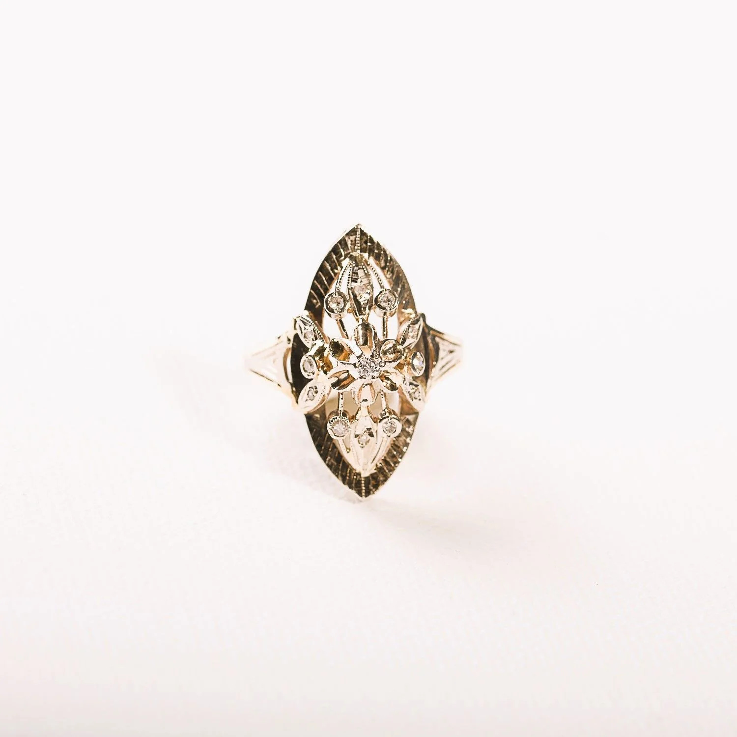 Bague marquise diamants en or deux tons
