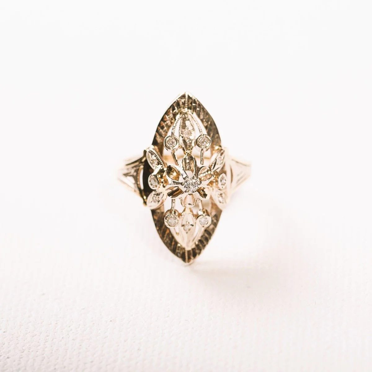Bague marquise diamants en or deux tons - Image 3
