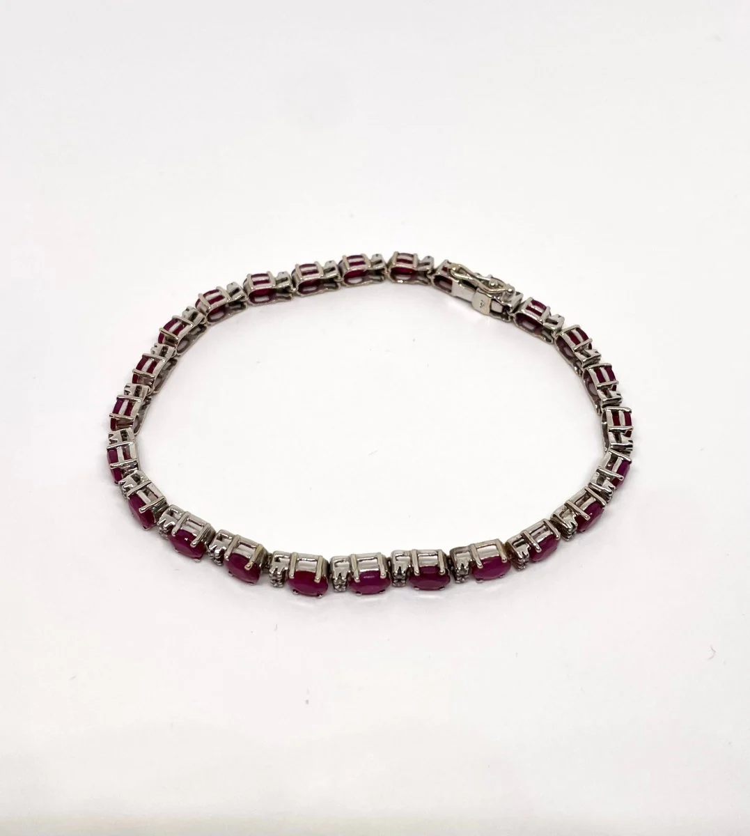 Bracelet tennis or blanc rubis et diamants