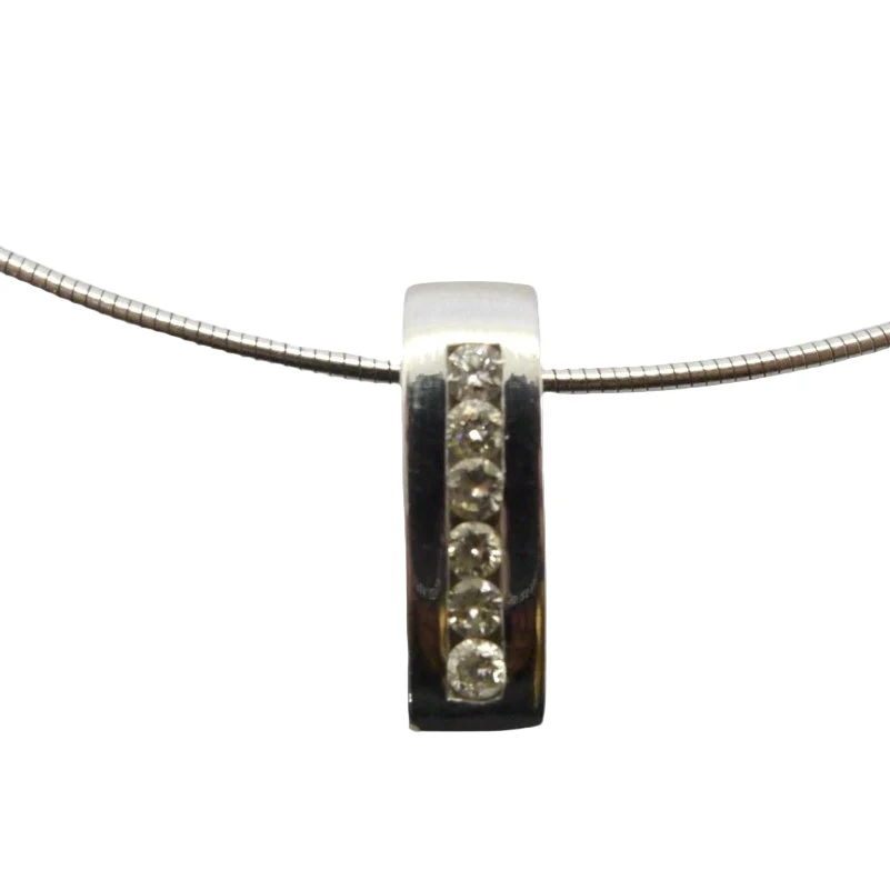 Collier Pendentif en or blanc et diamants - Image 2