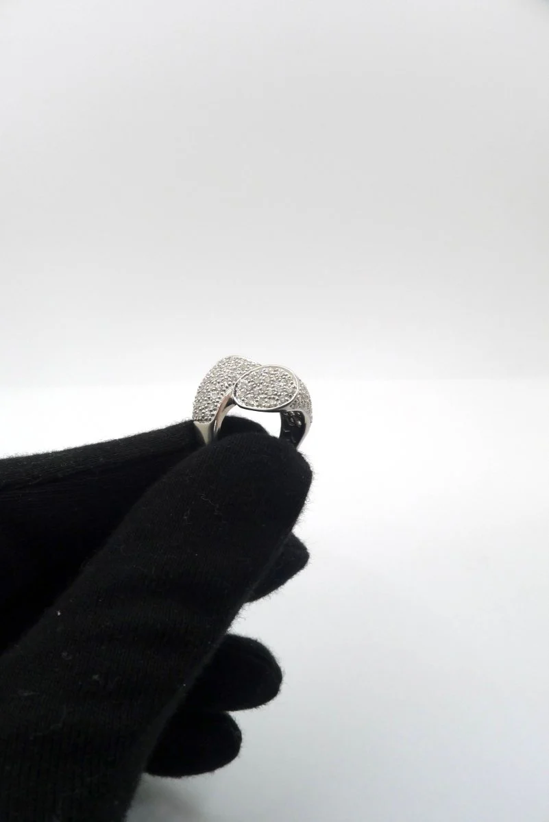Bague en or blanc et diamants - Image 8