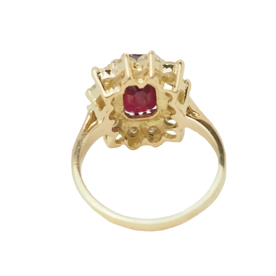 Bague Entourage en or jaune, rubis, et diamants - Image 5