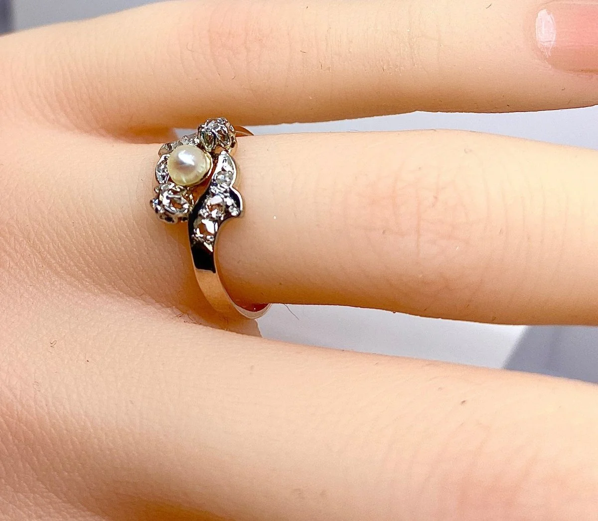 Bague en or rose, perle et diamants - Image 5