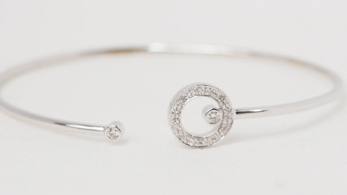 Bracelet Jonc flexible en or blanc et diamants - Image 3
