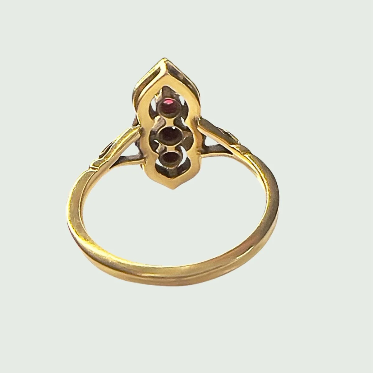 Bague Marquise en or, rubis et diamants - Image 3