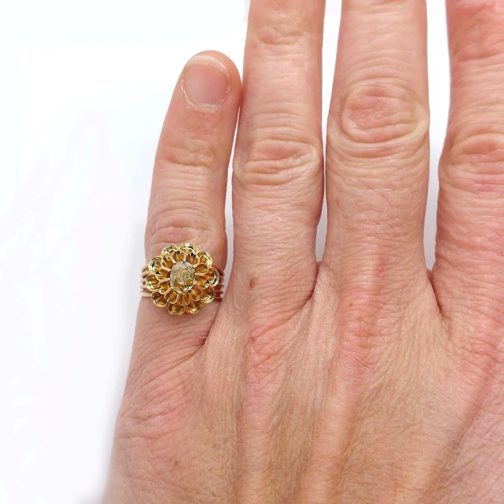 Bague fleur Napoléon III en or jaune et diamants - Image 2