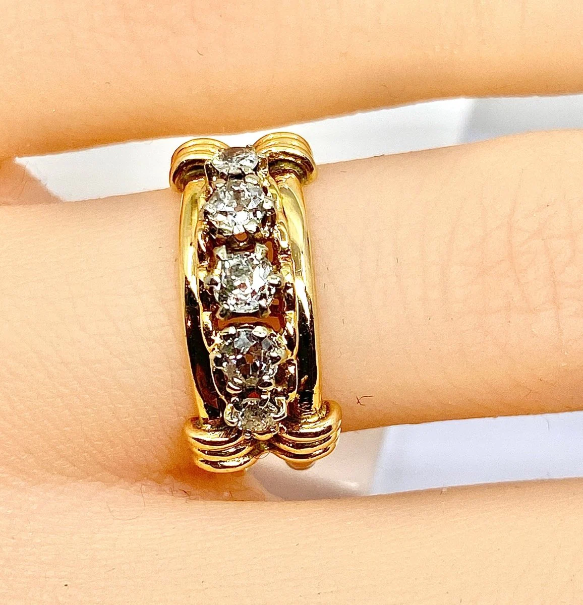 Bague en or jaune 18 carats et 5 diamants - Image 3