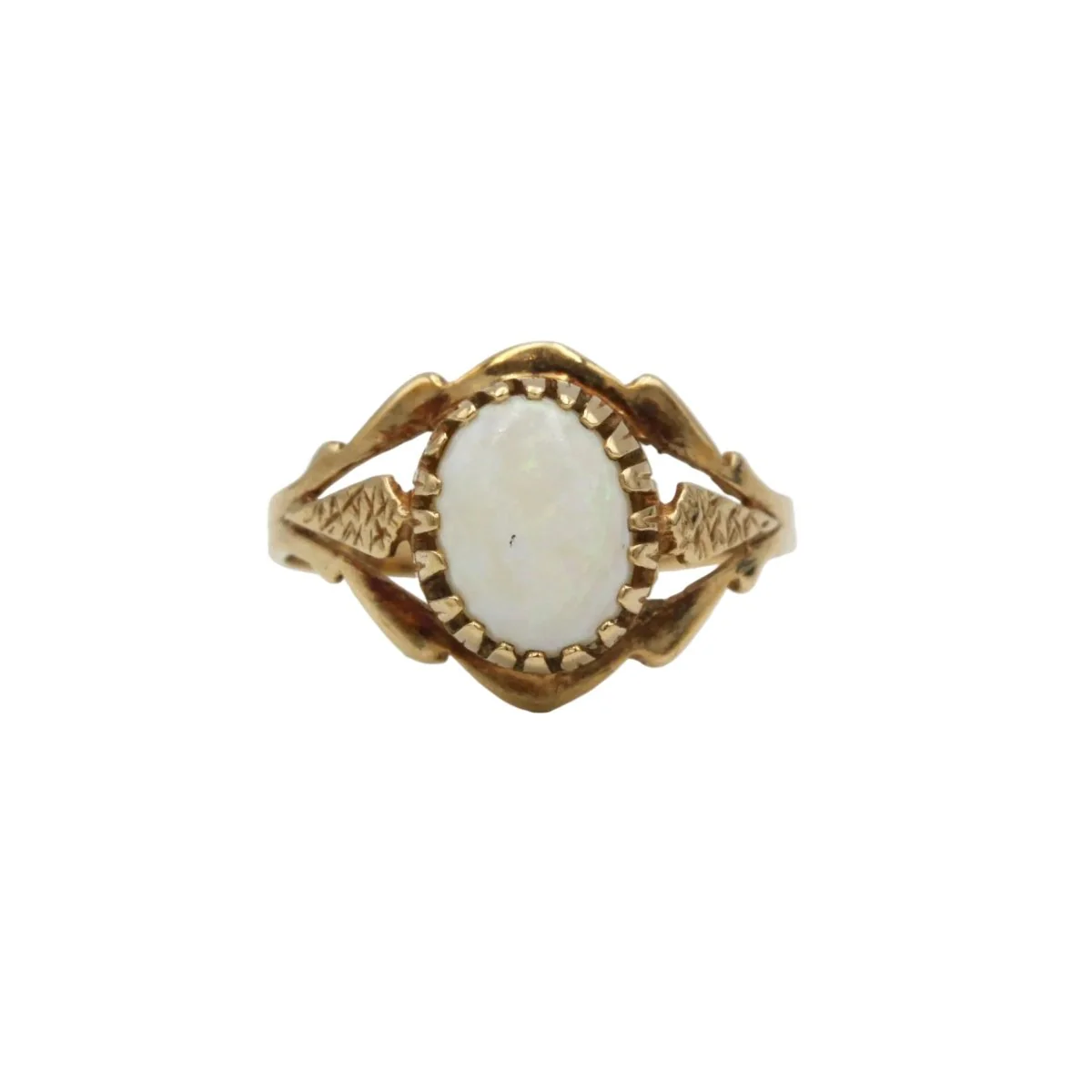 Bague Entourage en or jaune et opale