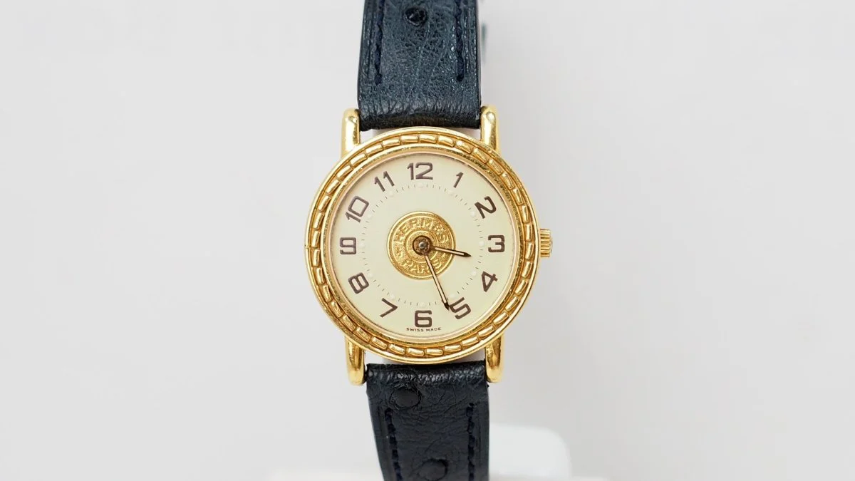 Montre HERMÈS "Sellier" en or jaune en cuir d'autruce - Image 3