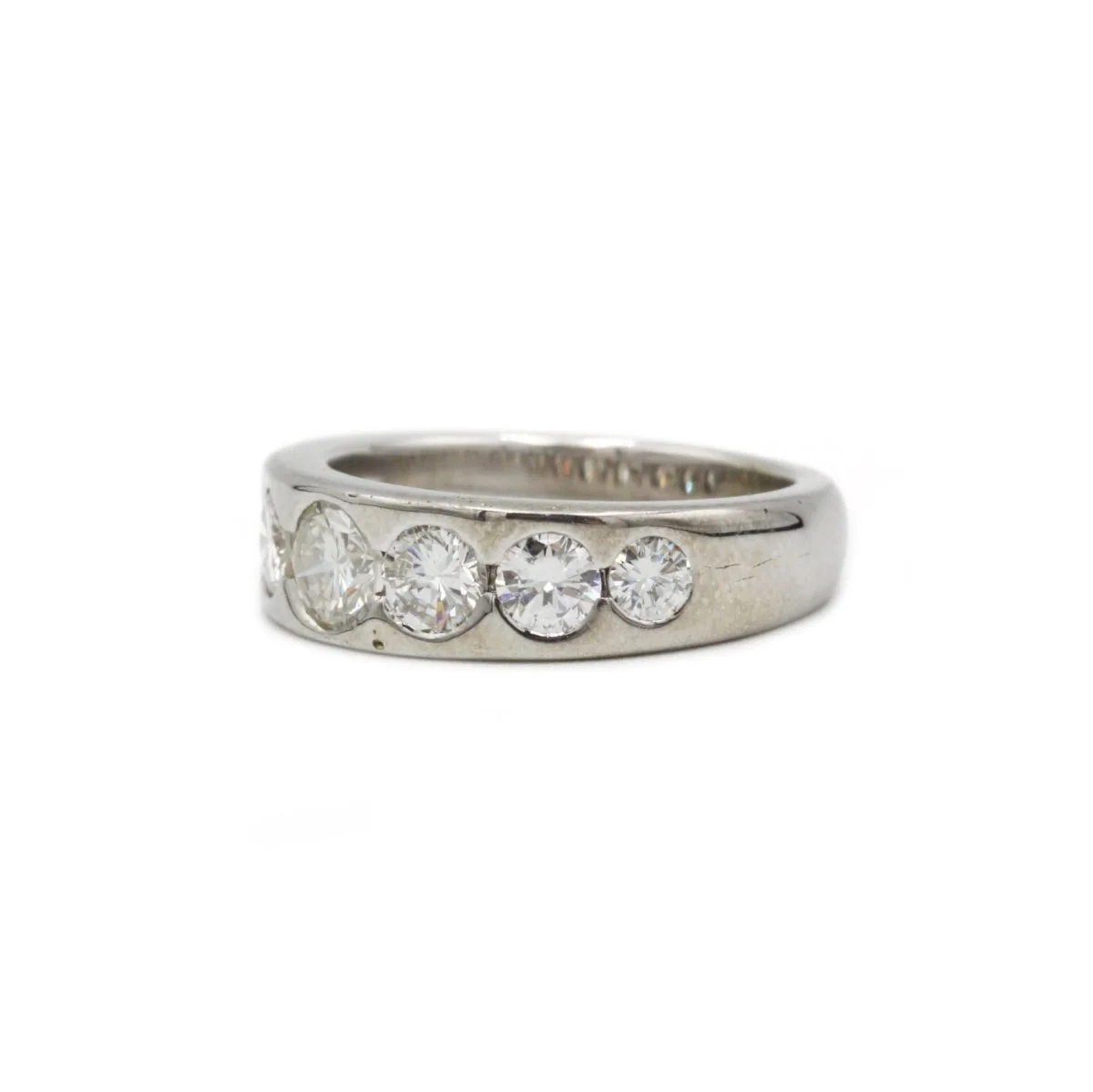 Bague en or blanc et diamants - Image 2