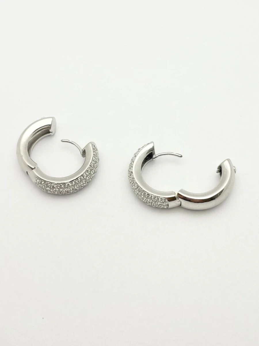 Boucles d'oreilles en or blanc et diamants - Image 6