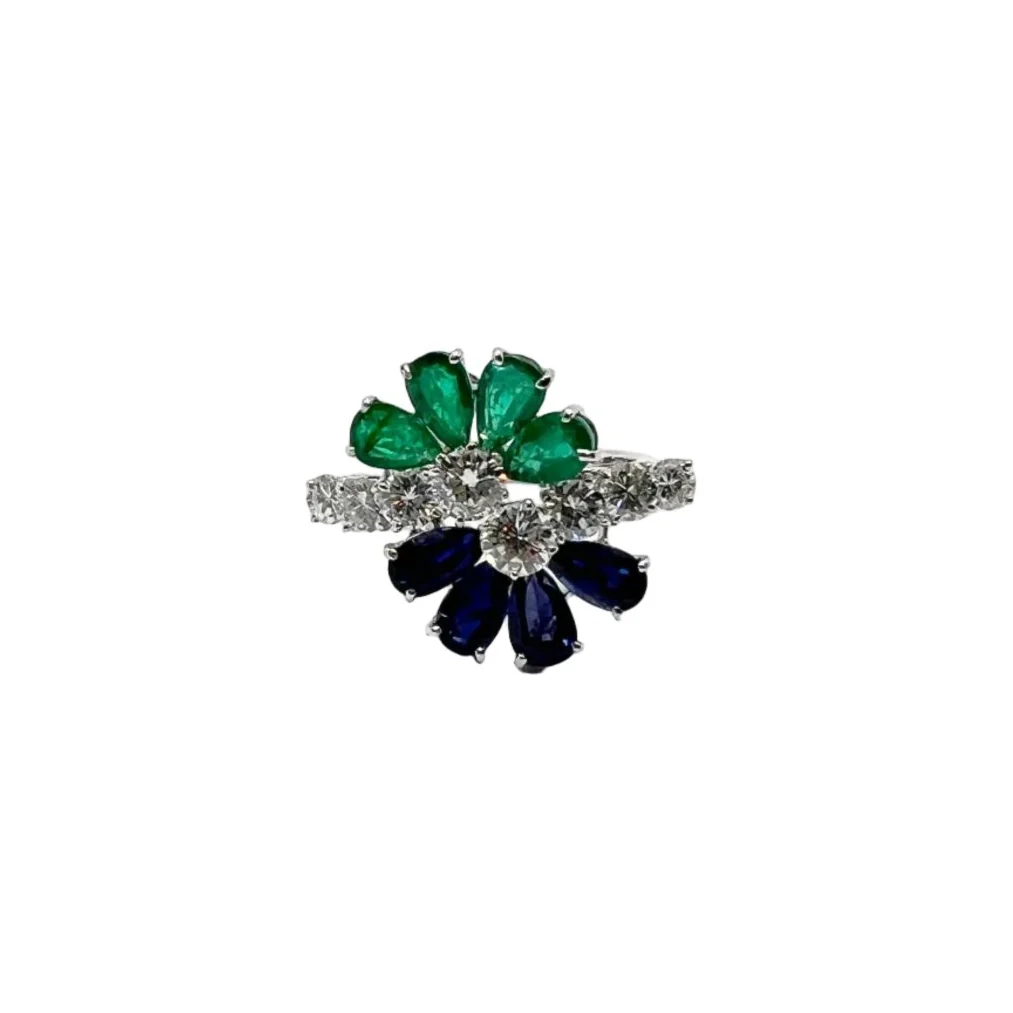 Bague Marguerite en or blanc, saphir, émeraude et diamants