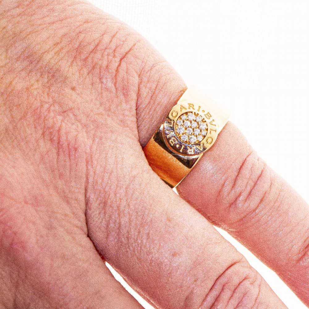 Bague BVLGARI "BVLGARI" en or rose et diamants - Image 2