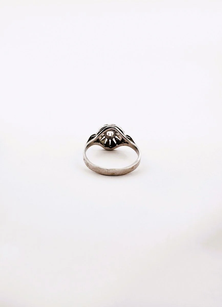 Bague Solitaire diamant chaton étoilé en or blanc - Image 2