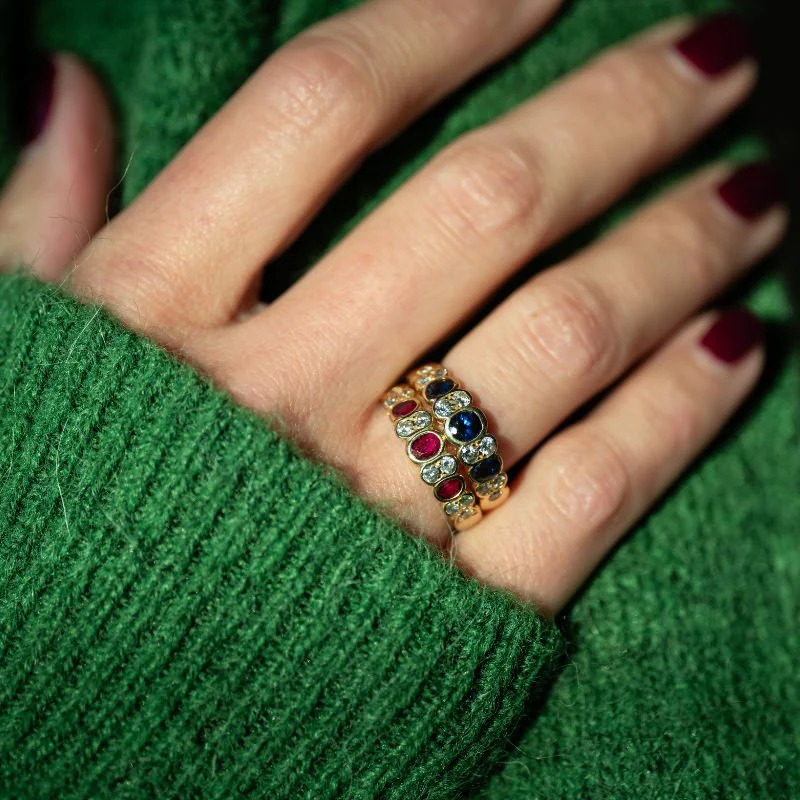 Bague VAN CLEEF & ARPELS en or jaune, saphirs et diamants - Image 3