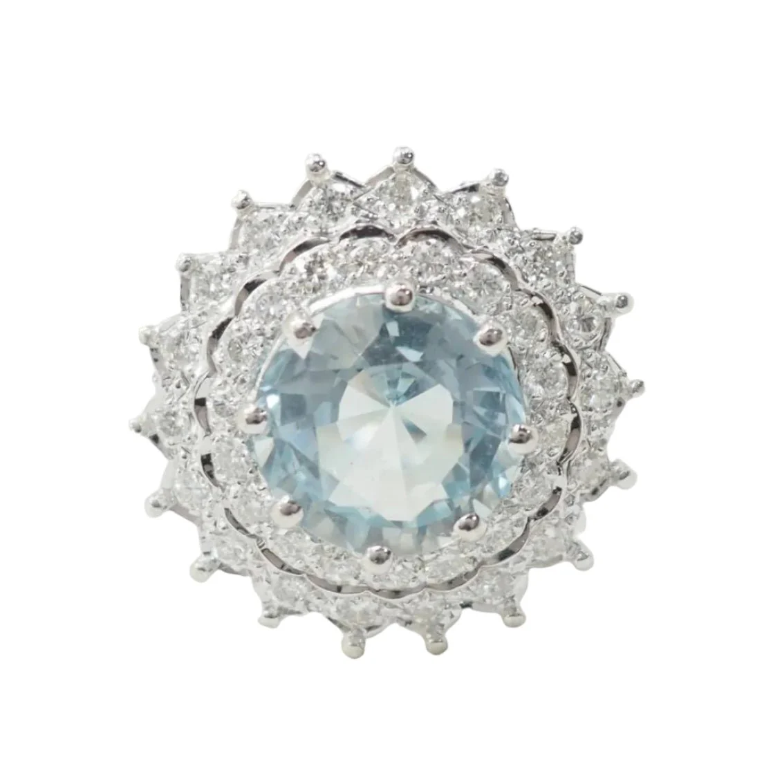 Bague Entourage en or blanc, platine, aigue-marine et diamants
