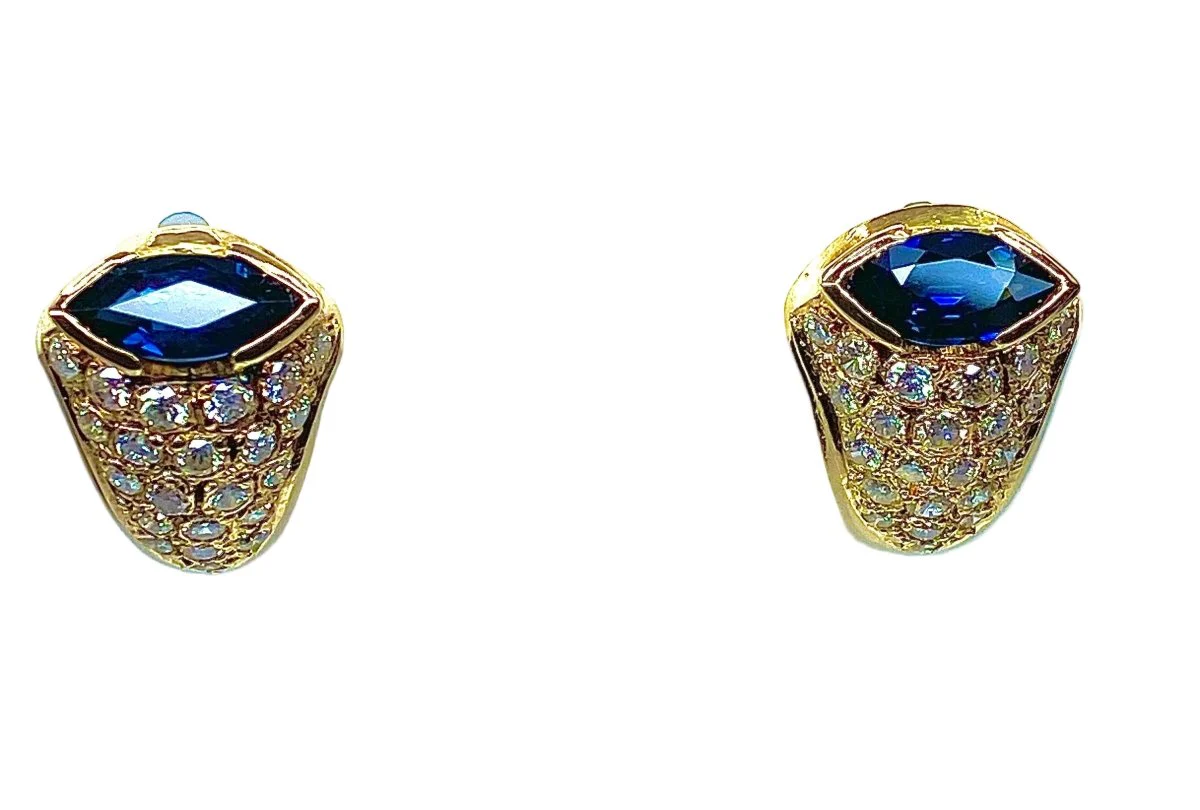 Boucles d'oreilles Clips en or jaune, saphirs et diamants