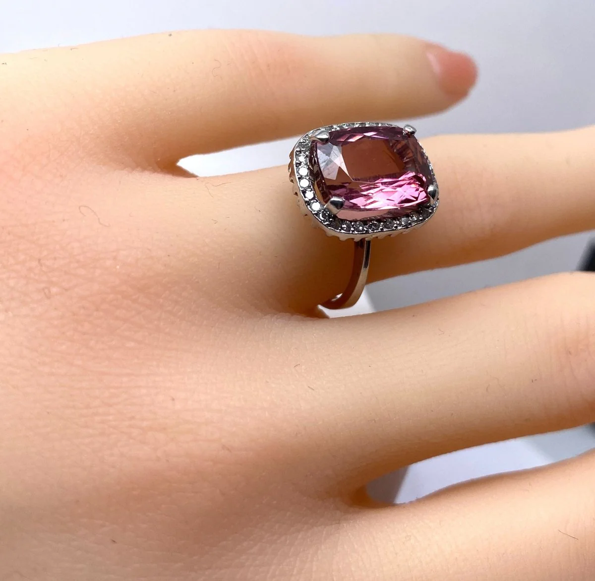 Bague en or blanc 18 carats, tourmaline rose et diamants - Image 4
