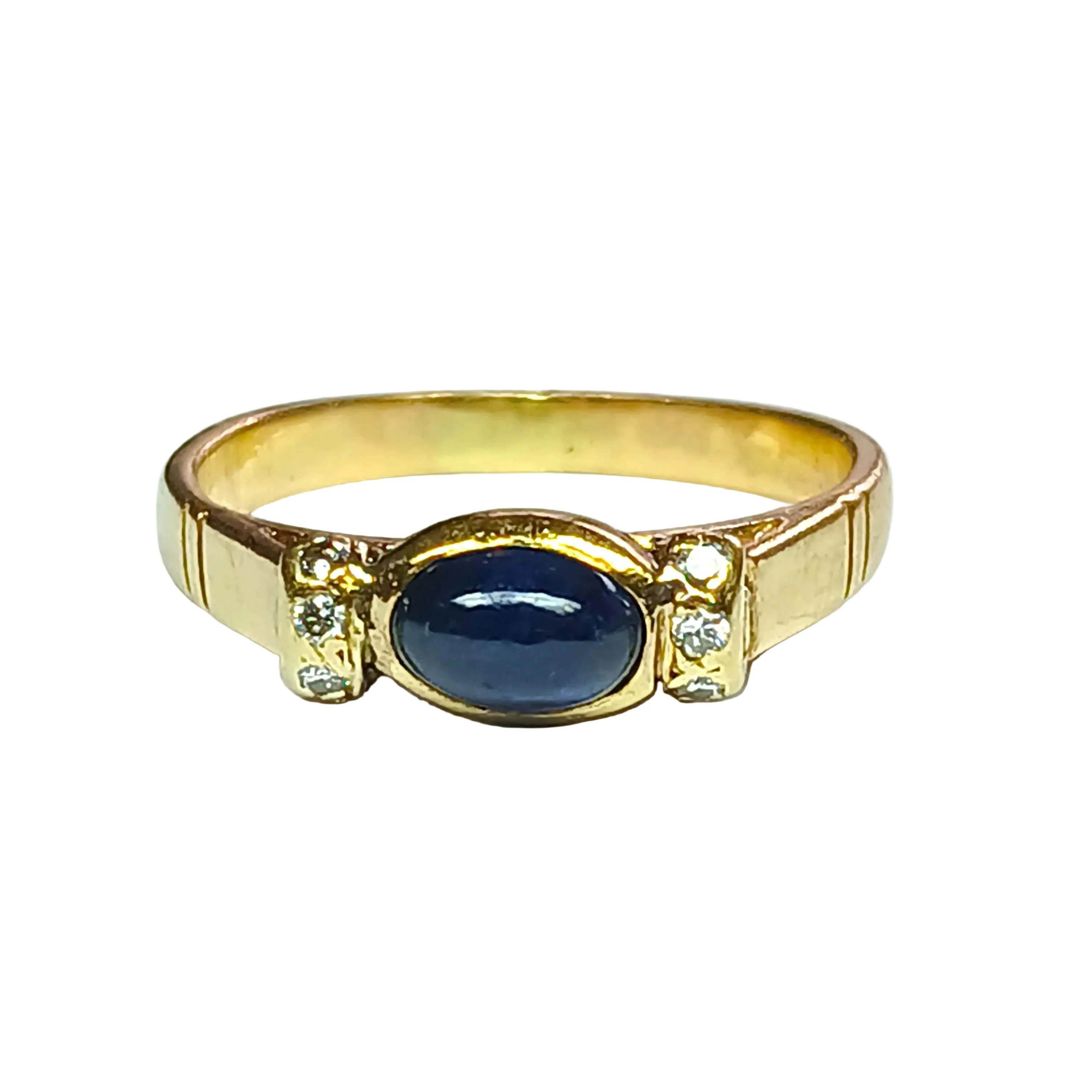 Bague en or jaune, saphir et diamants