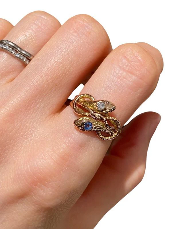 Bague ancienne à deux têtes de serpents en or rose 18k - Image 6