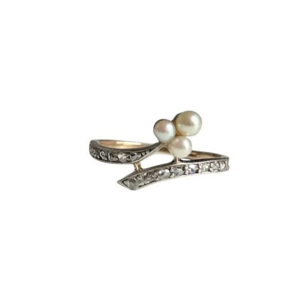 Bague ancienne trèfle en or jaune 18k et argent