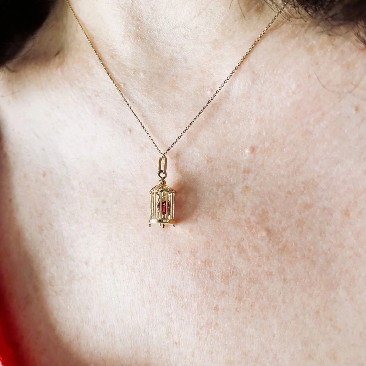 Pendentif "L'amour en Cage" en or rose et rubis - Image 2
