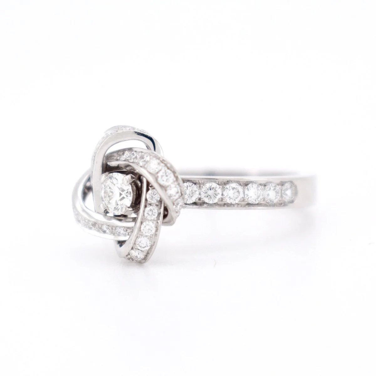 Boucheron - Collection Pivoine - Bague Or Blanc 18 carats et Diamants - Image 7