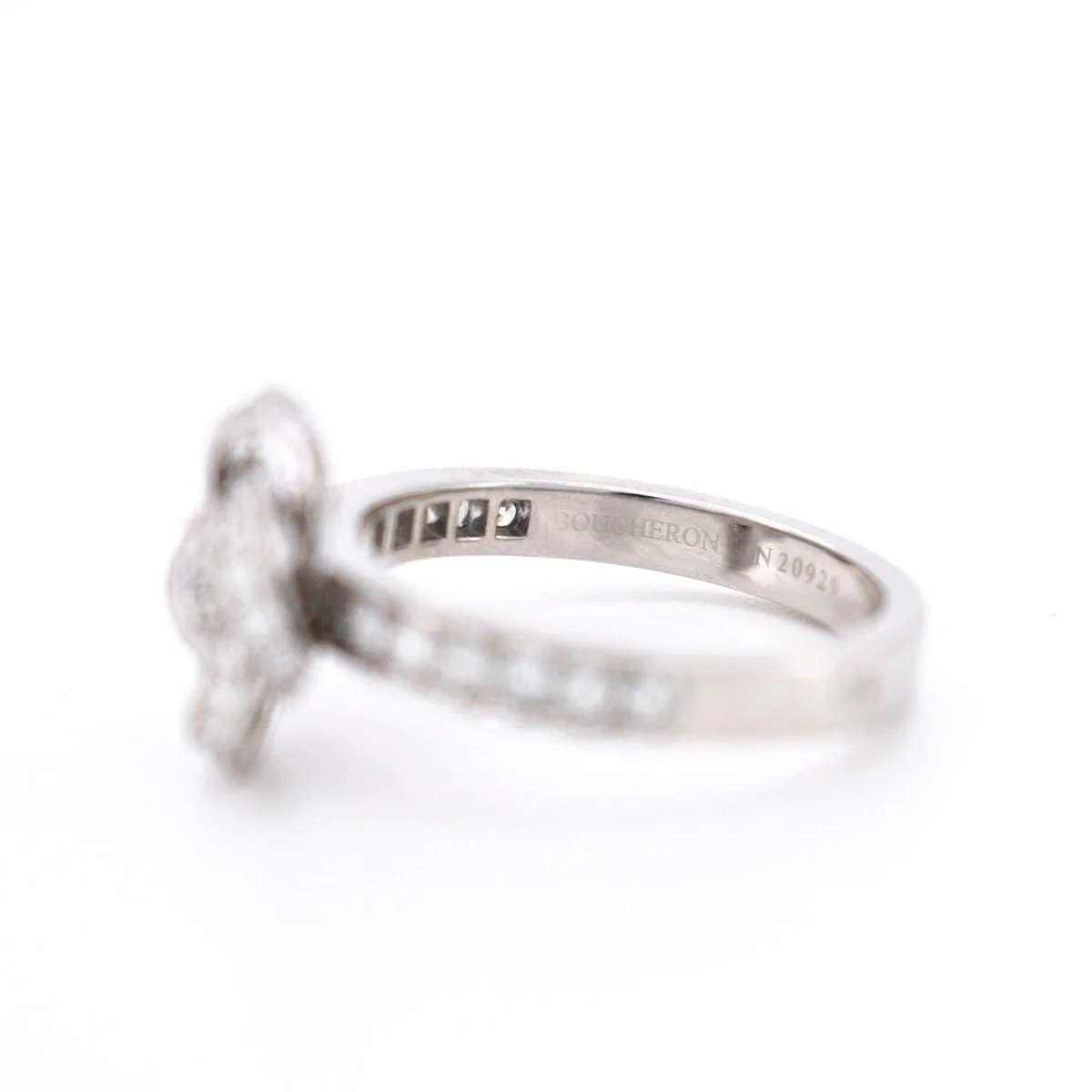 Boucheron - Collection Pivoine - Bague Or Blanc 18 carats et Diamants - Image 8