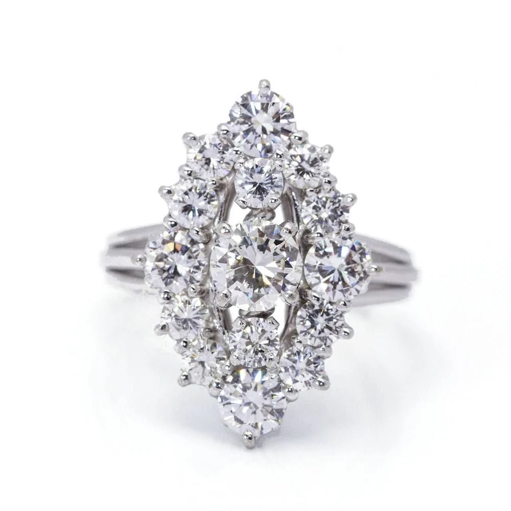 Bague Marquise en or et diamants - Image 6