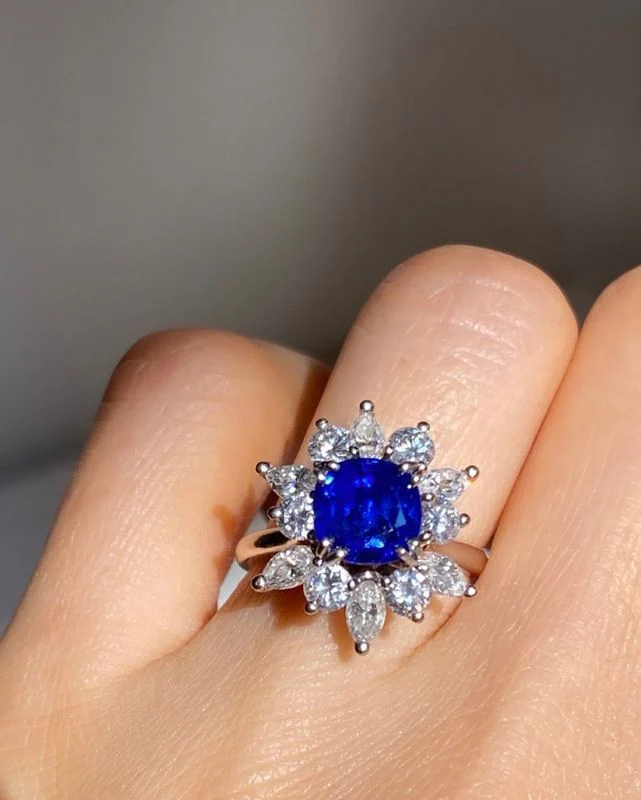 Bague en or blanc 18k ornée d'un saphir Birman non chauffé - Image 6