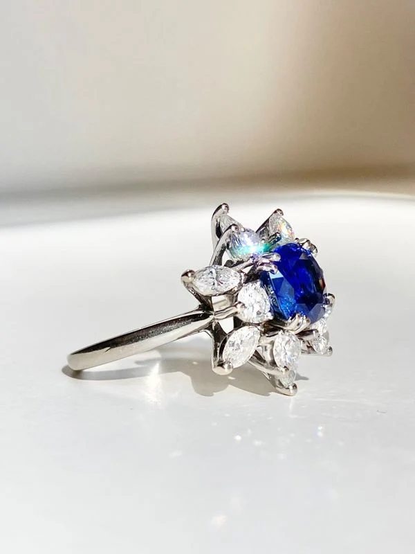 Bague en or blanc 18k ornée d'un saphir Birman non chauffé - Image 7
