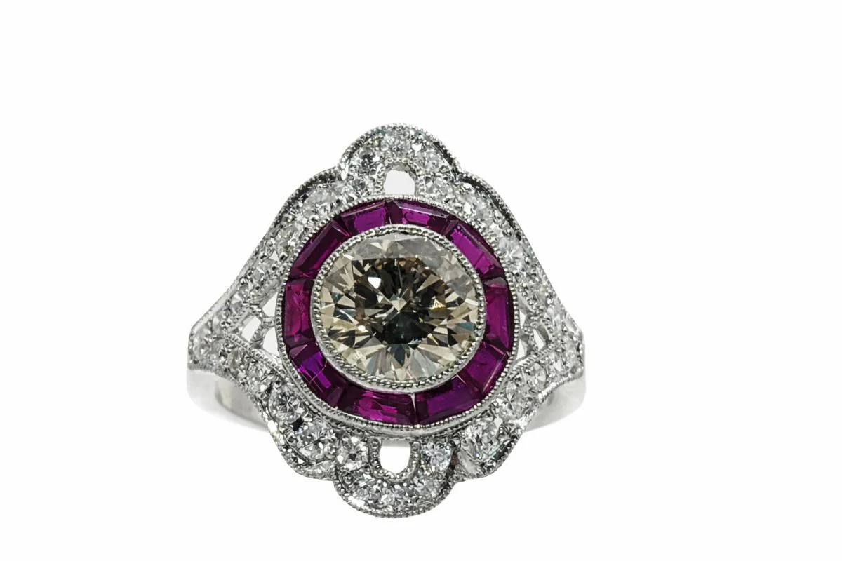 ANILLO EN PLATINO CON DIAMANTES Y RUBIES, ESTILO ART DÉCO - Image 4