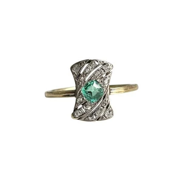 Bague ancienne en or jaune 18k et émeraude
