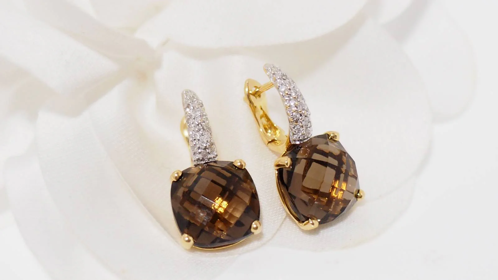 Boucles d'oreilles en or jaune, quartz fumé et diamants - Image 2